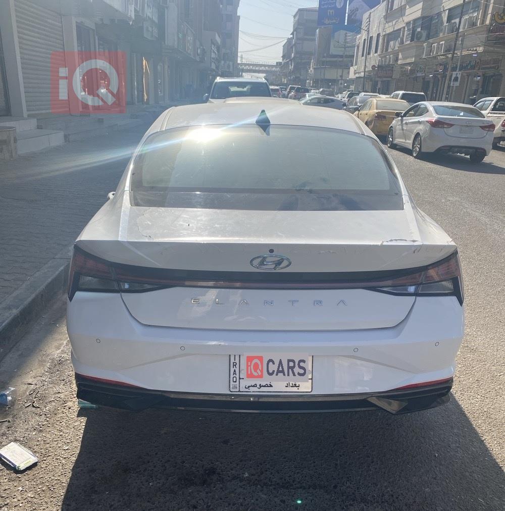 هیوندای ئەلەنترا